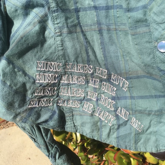 Awesome detailed 3J Workshop longsleeve button-up! - Picture 3 of 4